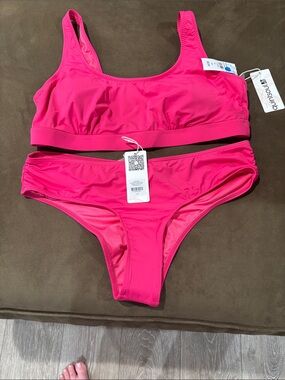 Women's Hot Pink Scoop Neck Bikini Set w/ rouche on back, Clip closure, padded